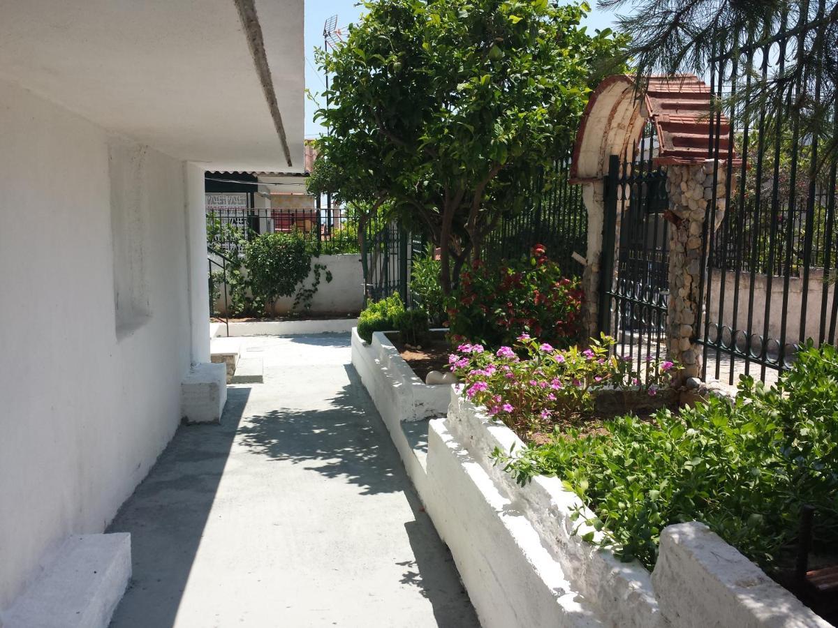 Вілла Smile House Near Athens Airport 300M From The Sea Артеміда Екстер'єр фото