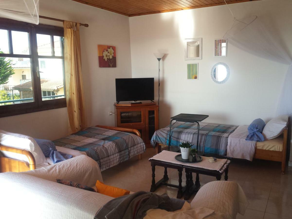 Вілла Smile House Near Athens Airport 300M From The Sea Артеміда Екстер'єр фото