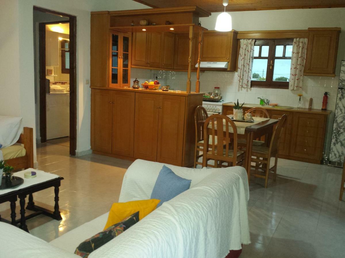 Вілла Smile House Near Athens Airport 300M From The Sea Артеміда Екстер'єр фото